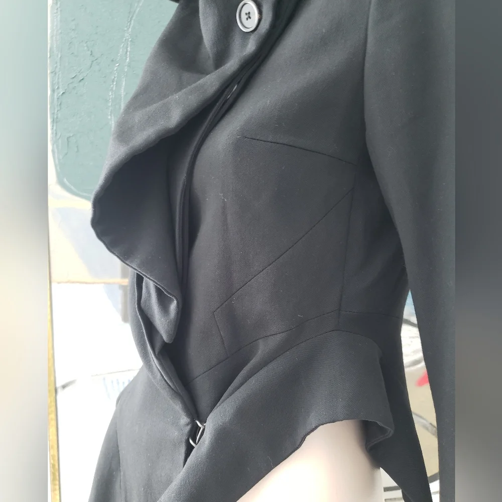 Ann Demeulemeester | Asymmetric Blazer with Oversized-lapel and Zip Details - Picture 10 of 15
